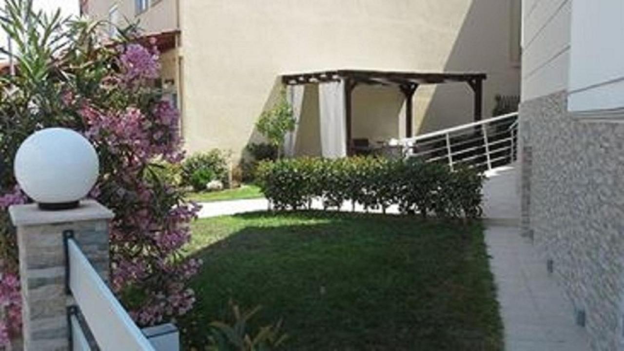 Angie'S Summertime Βρασνά Εξωτερικό φωτογραφία